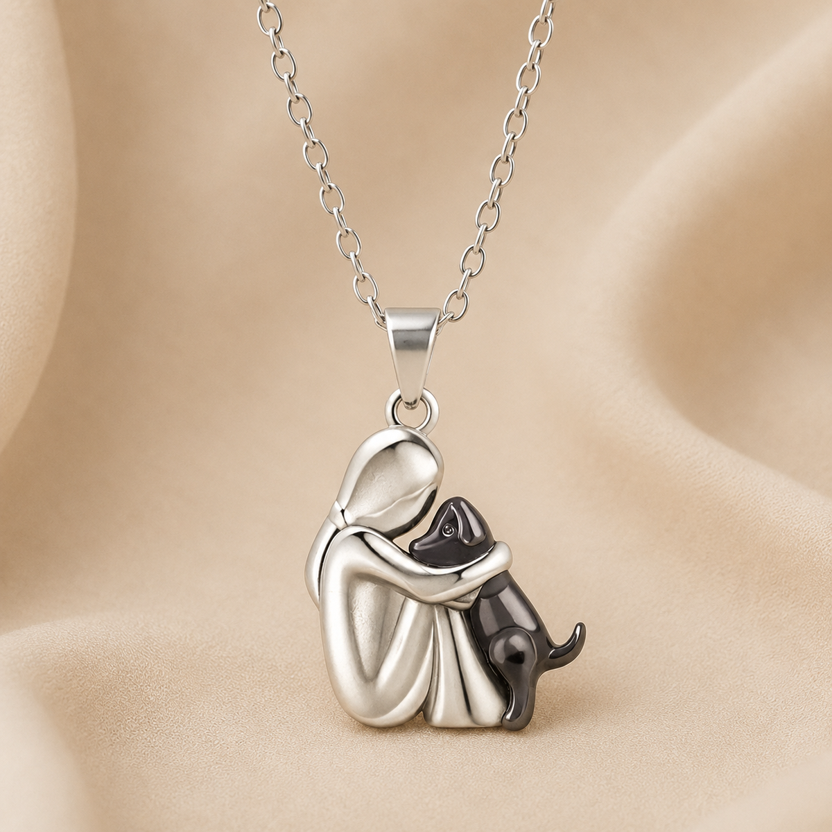 Collar con Colgante de Abrazo - Mujeres / Negro