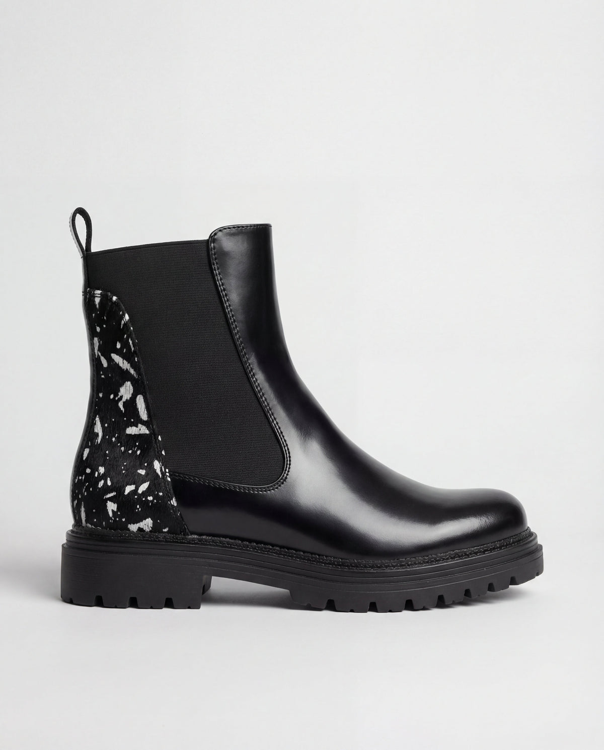 Chelsea Botas Negras - Detalle Oscuro